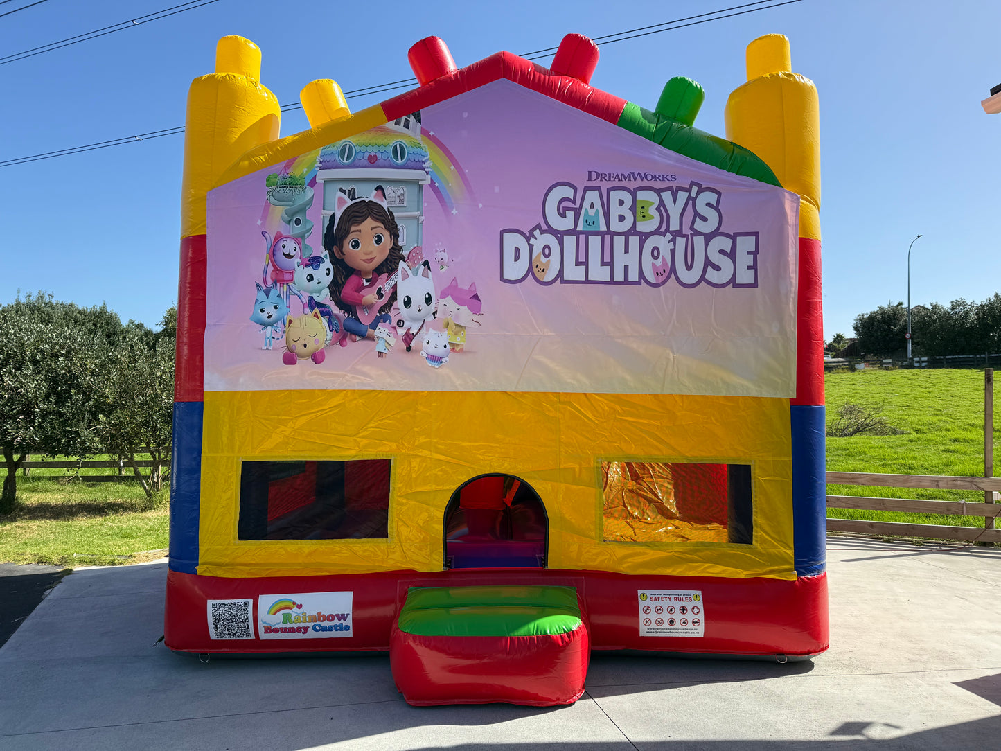 All-in-One Lego Bouncy Castle with Themed Banner
