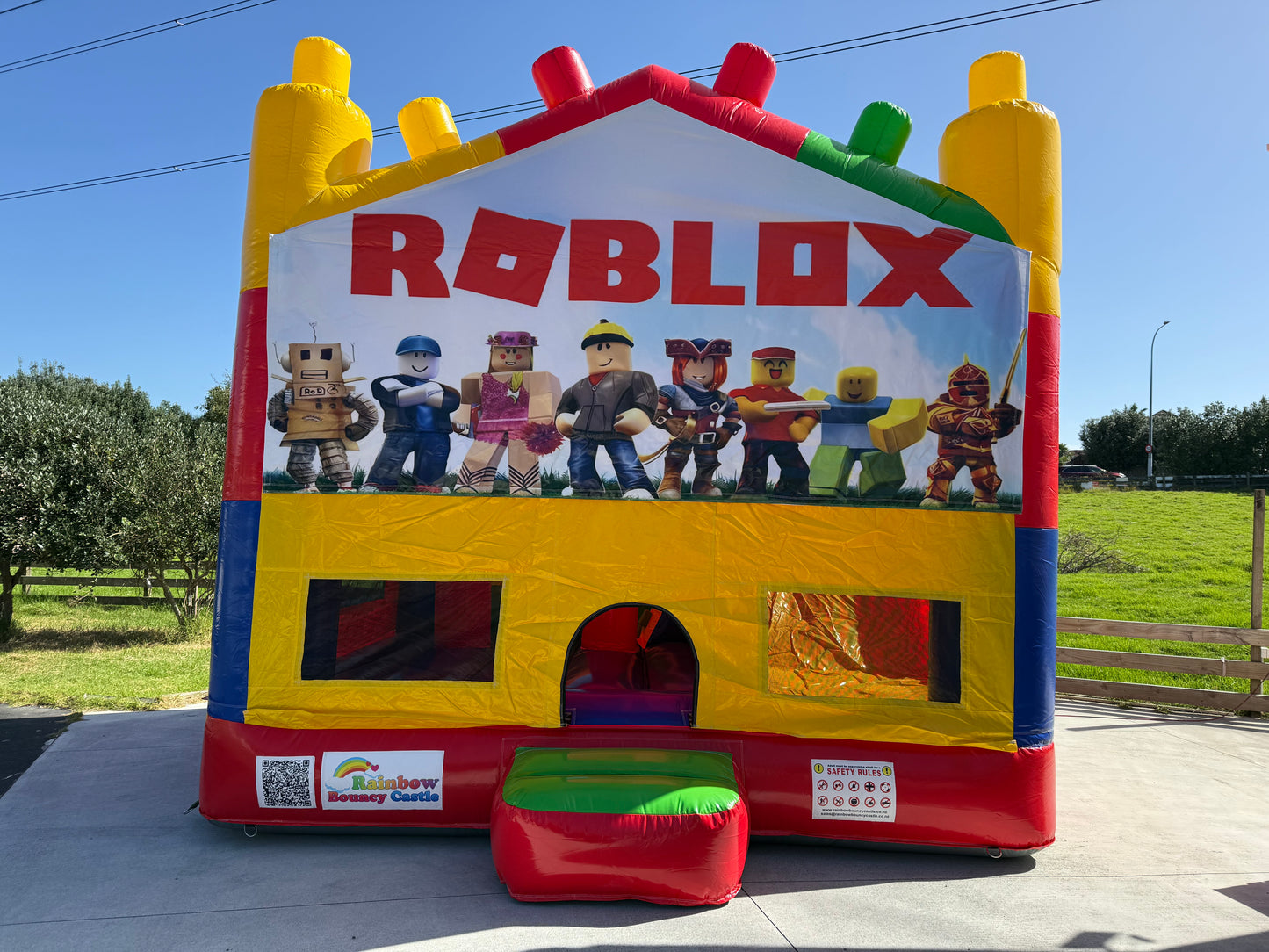 All-in-One Lego Bouncy Castle with Themed Banner