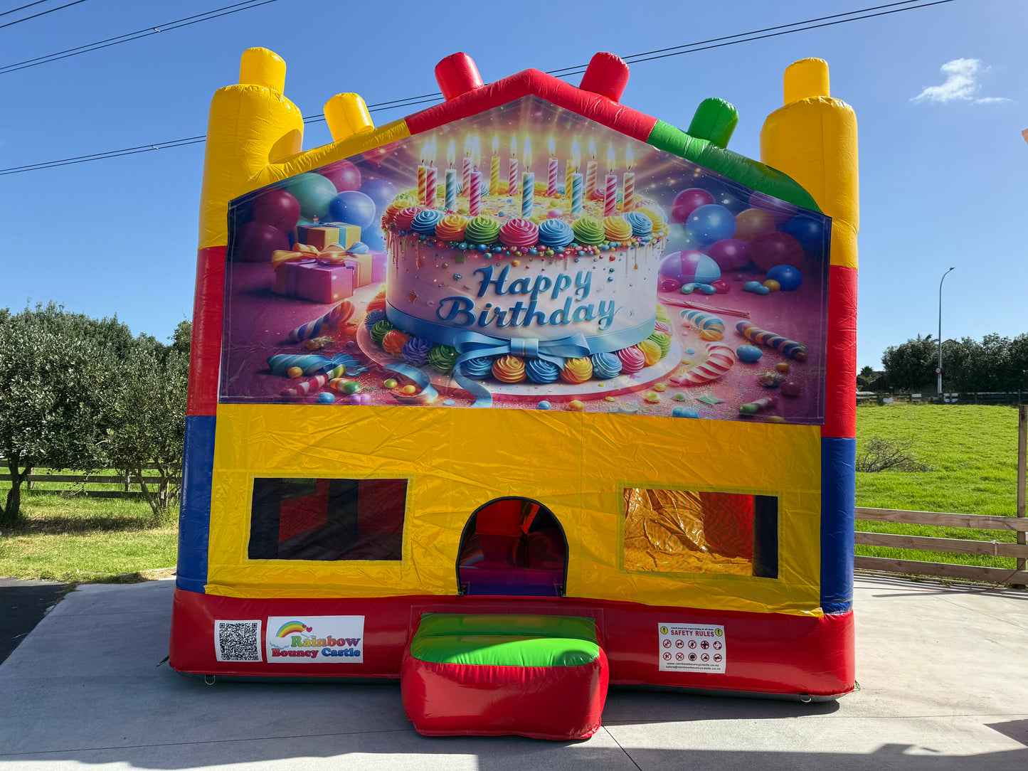 All-in-One Lego Bouncy Castle with Themed Banner