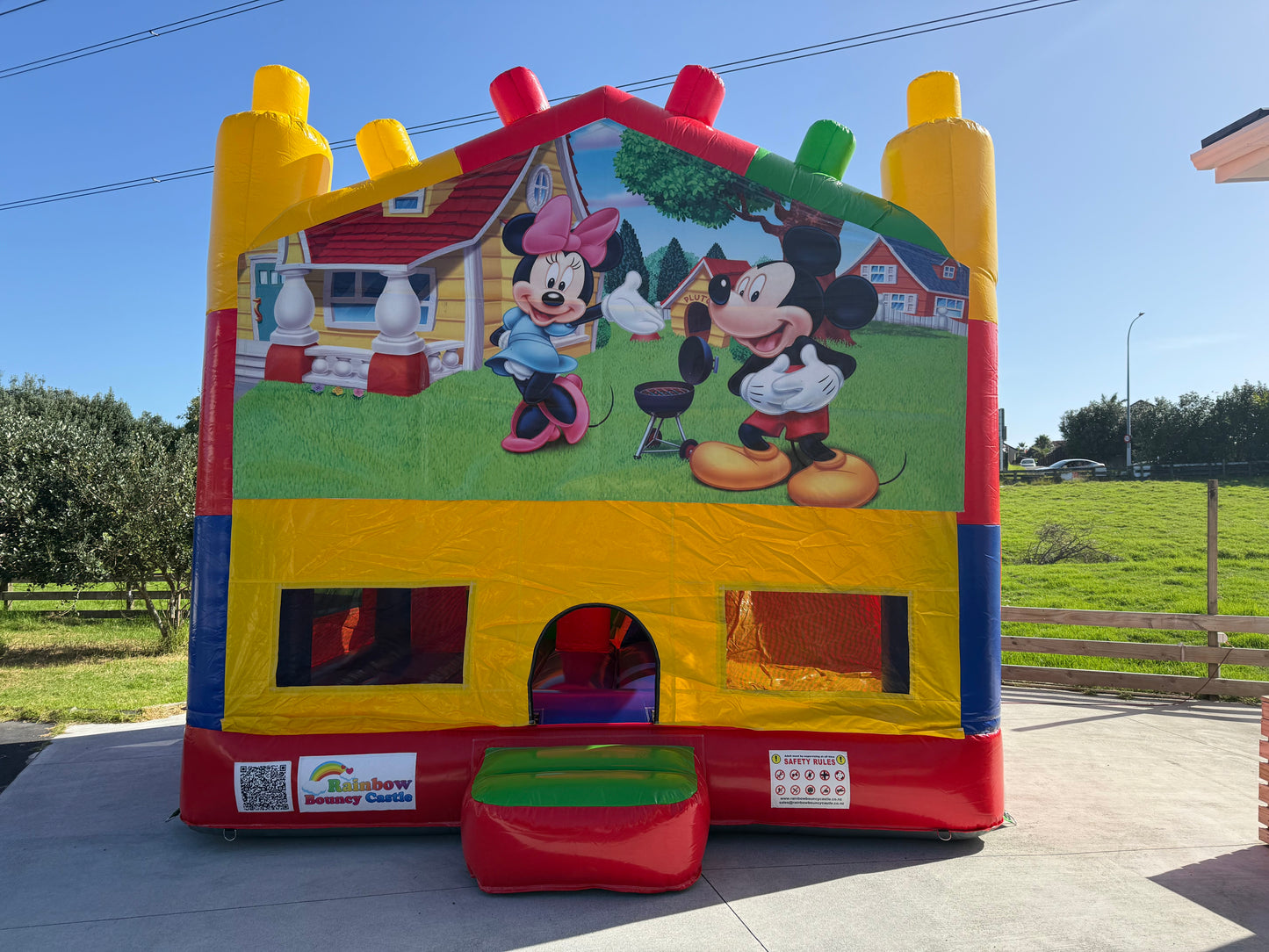 All-in-One Lego Bouncy Castle with Themed Banner