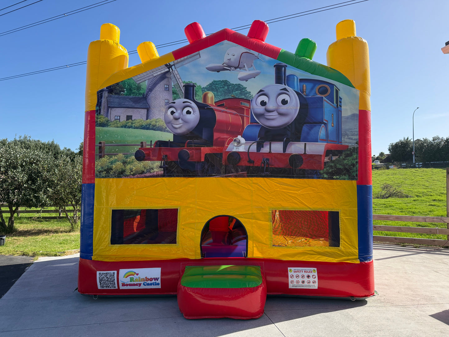 All-in-One Lego Bouncy Castle with Themed Banner
